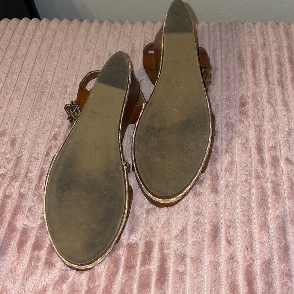 Shoes - Picture 3 of 4